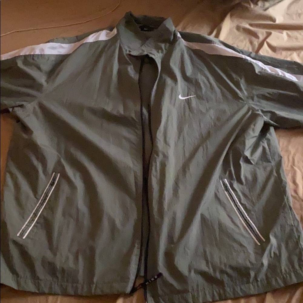 Oversized vintage nike windbreaker sage green